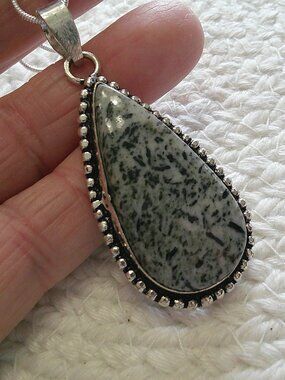 Beautiful HORNBLENDED GEMSTONE Handmade Sterling 925 Pendant/Chain #441E